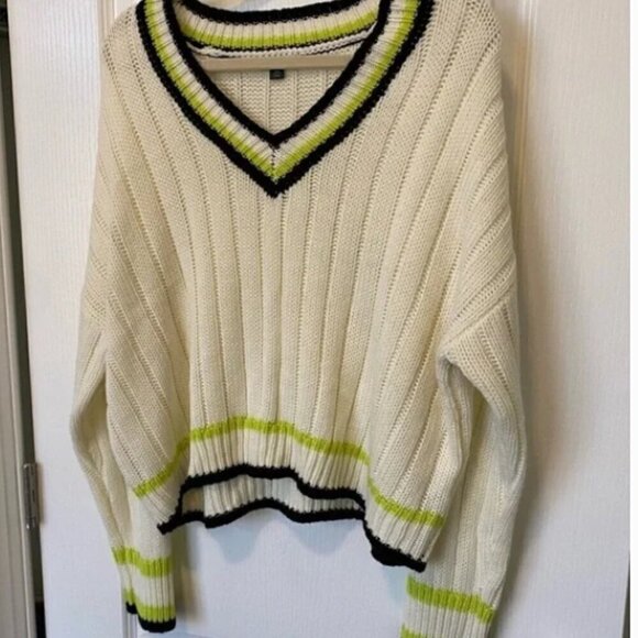 Wild Fable Target Cropped V Neck preppy tennis sweater w/ striped detailing - M - Picture 3 of 7